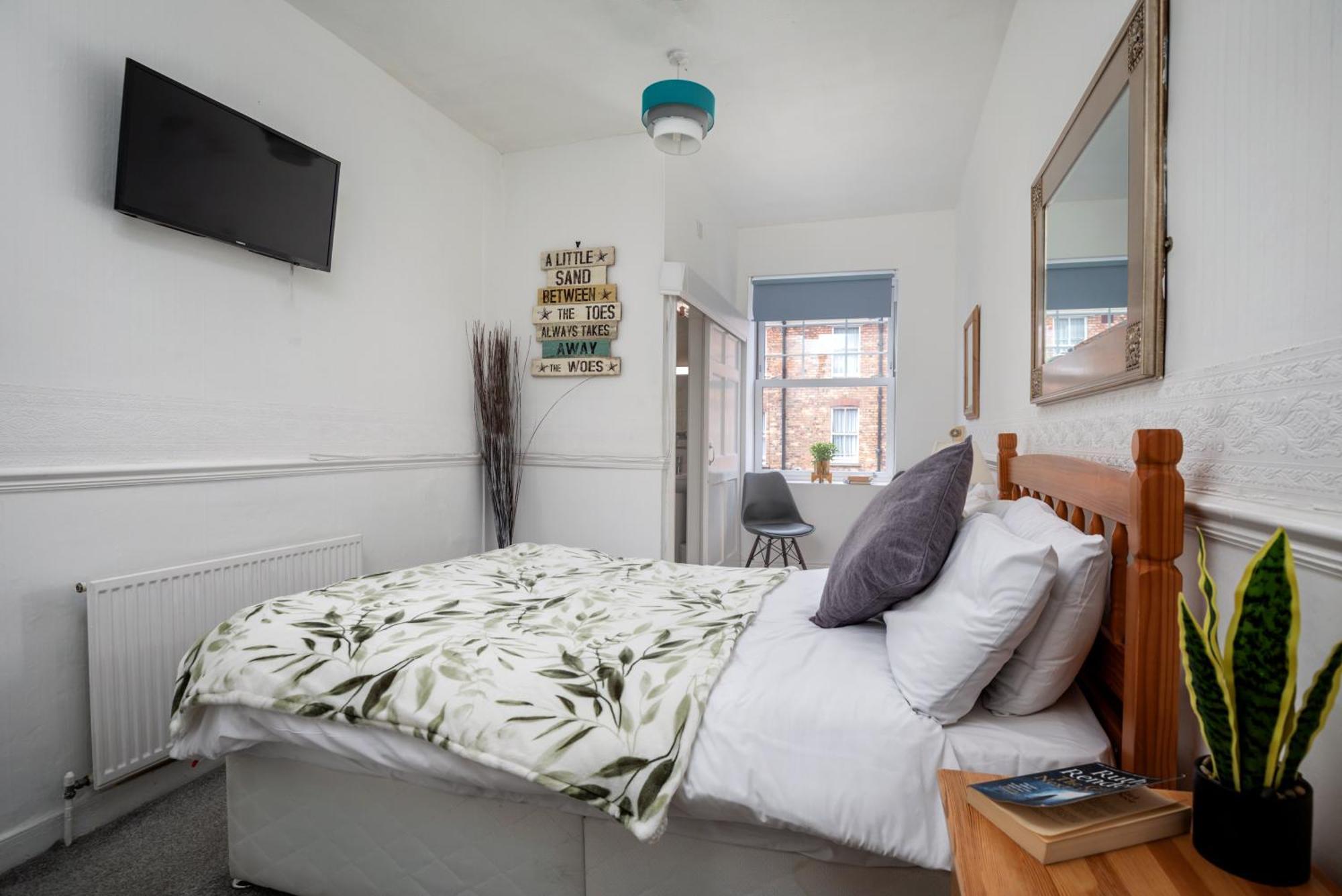Serenity Guest House Скарборо Екстер'єр фото