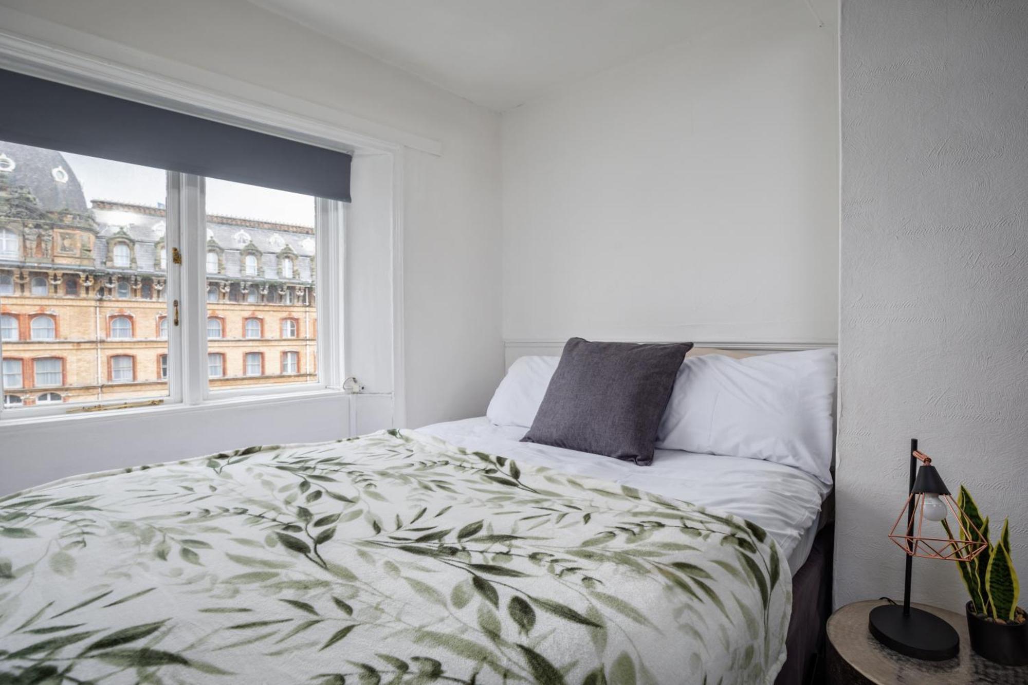 Serenity Guest House Скарборо Екстер'єр фото