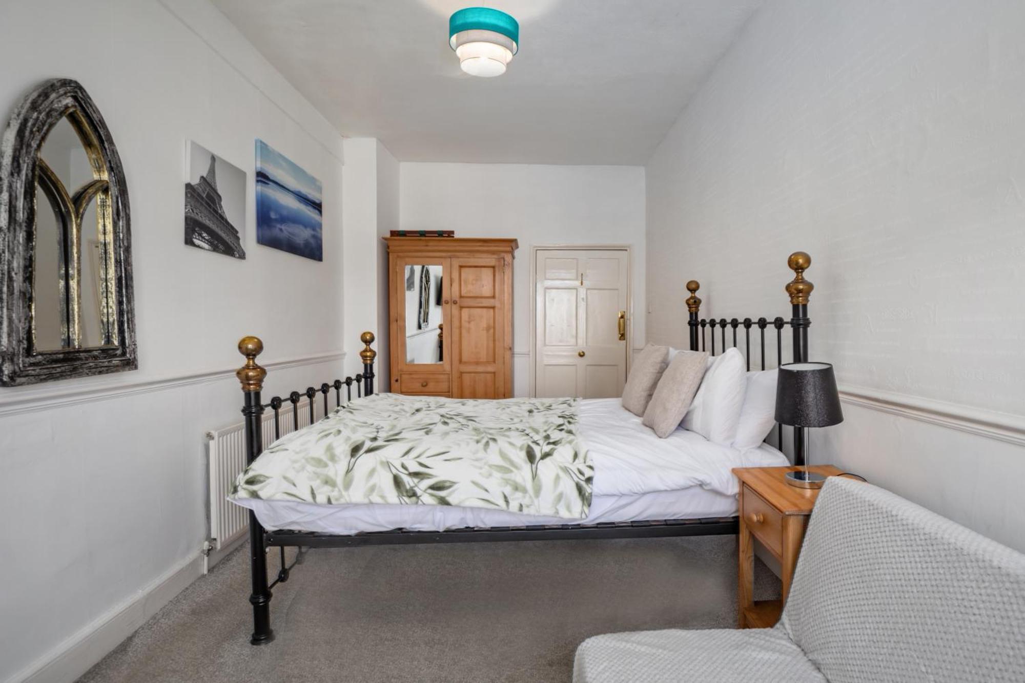 Serenity Guest House Скарборо Екстер'єр фото
