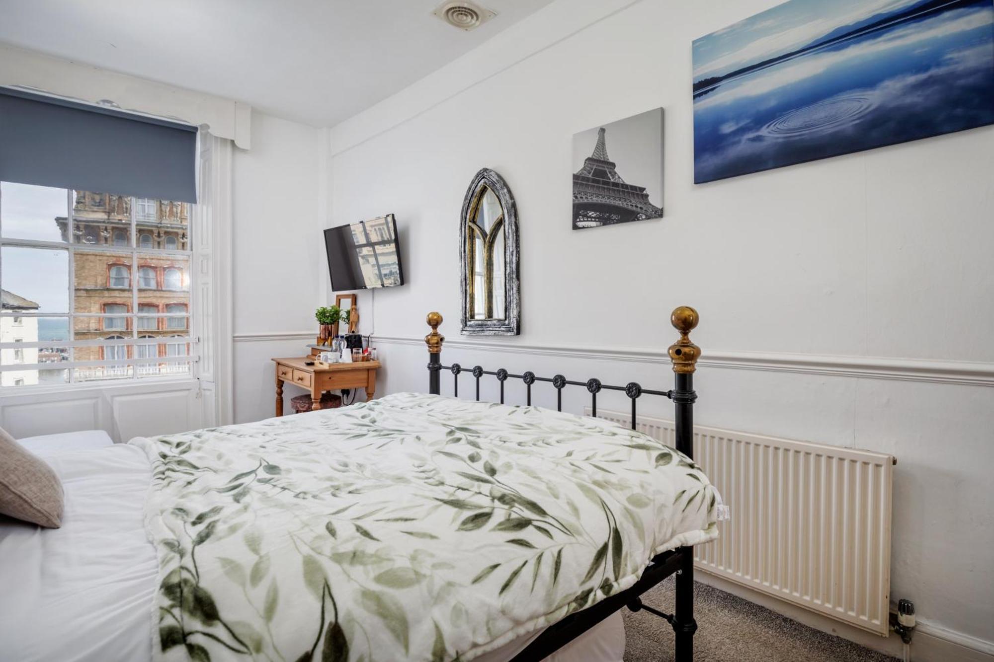 Serenity Guest House Скарборо Екстер'єр фото