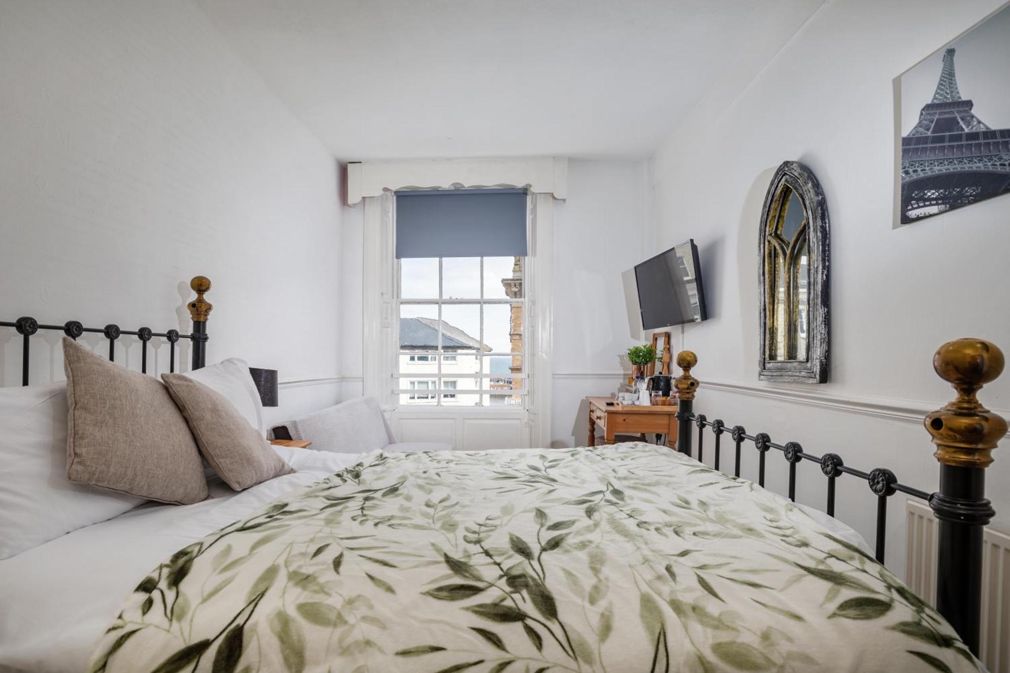 Serenity Guest House Скарборо Екстер'єр фото