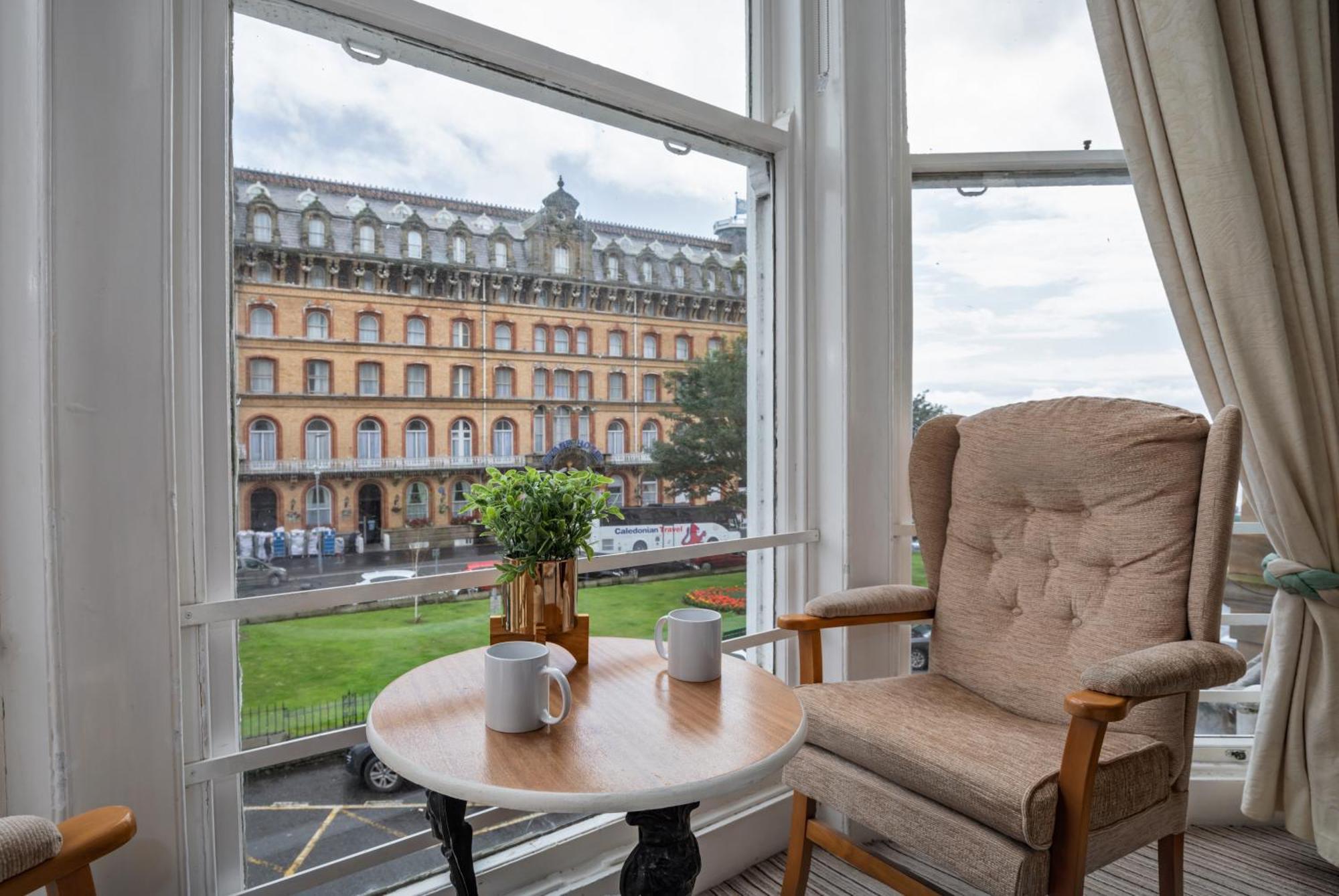 Serenity Guest House Скарборо Екстер'єр фото