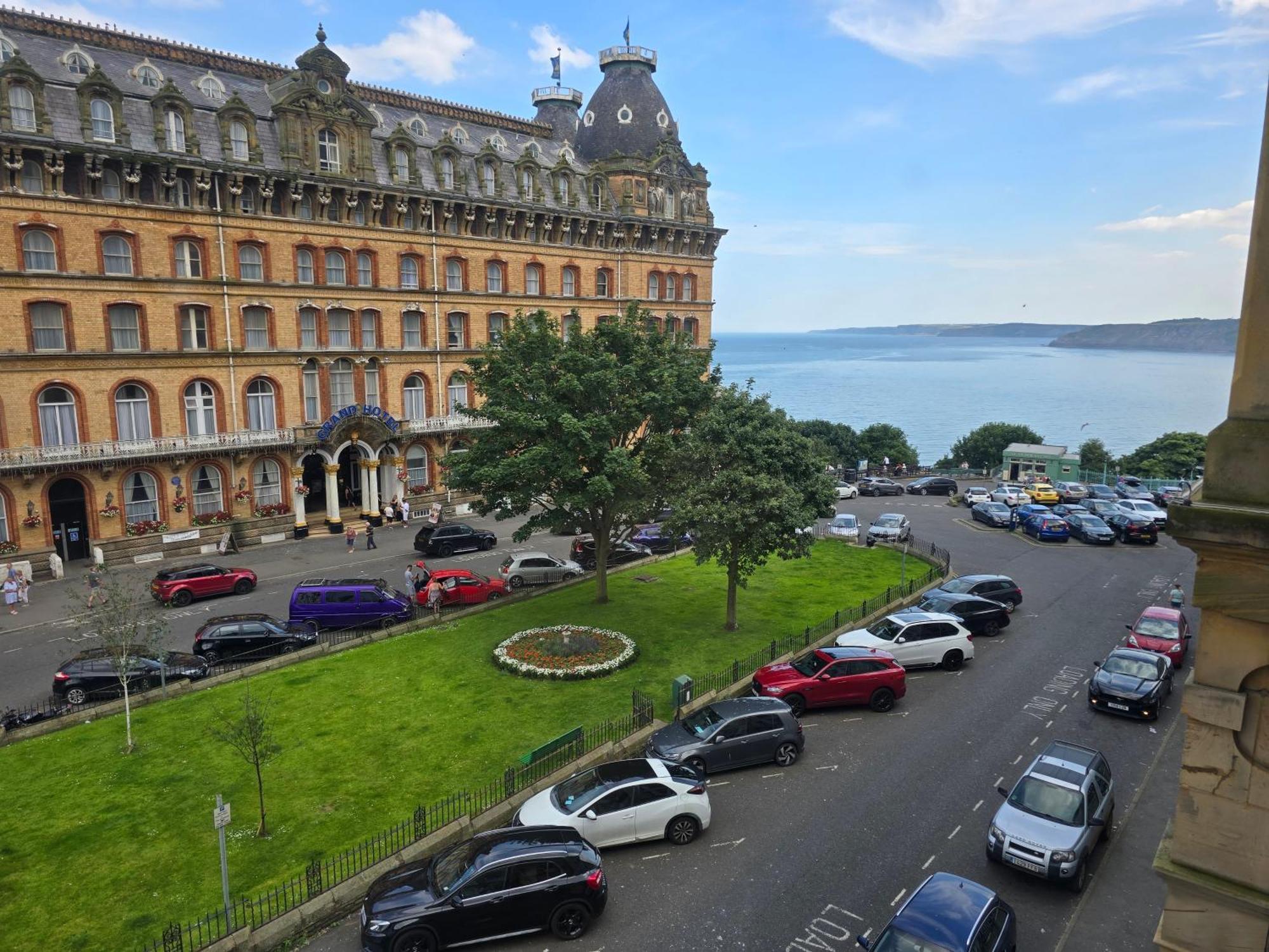 Serenity Guest House Скарборо Екстер'єр фото